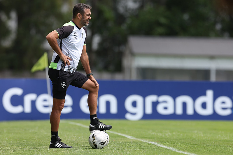 Artur Jorge, técnico do Botafogo. Reprodução: Vitor Silva/Botafogo.