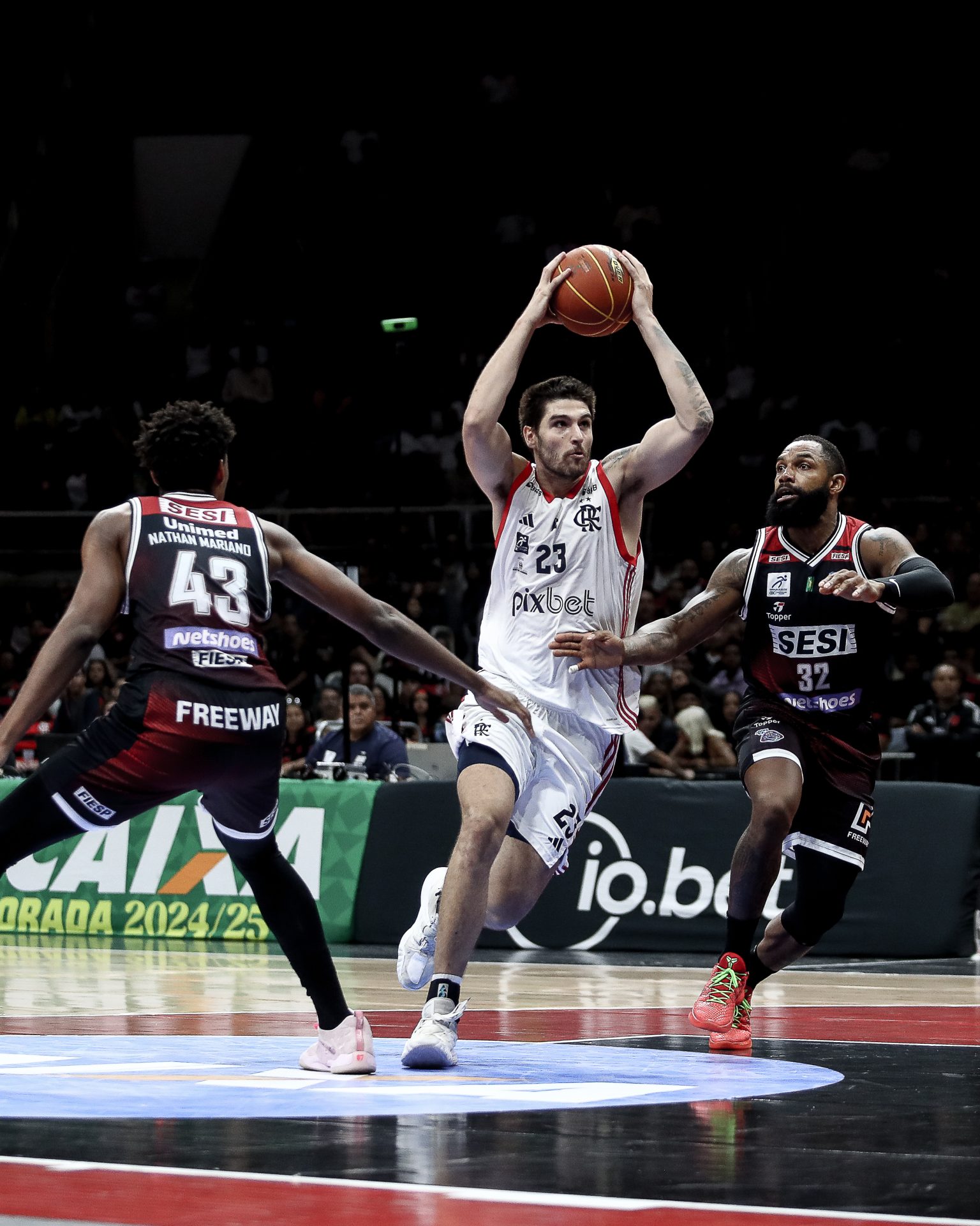 FlaBasquete vence o Franca no Maracanãzinho (Gilvan de Souza/Flamengo)