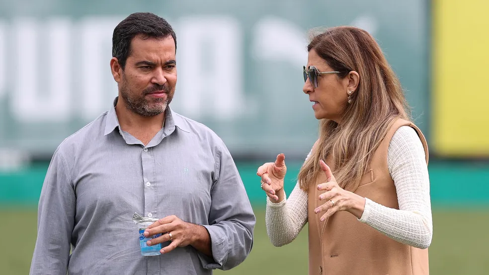 João Paulo Sampaio e Leila Pereira, na Academia do Palmeiras. Reprodução: Cesar Greco / Palmeiras