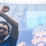 Gabigol sendo apresentado como novo reforço do Cruzeiro (Reprodução)