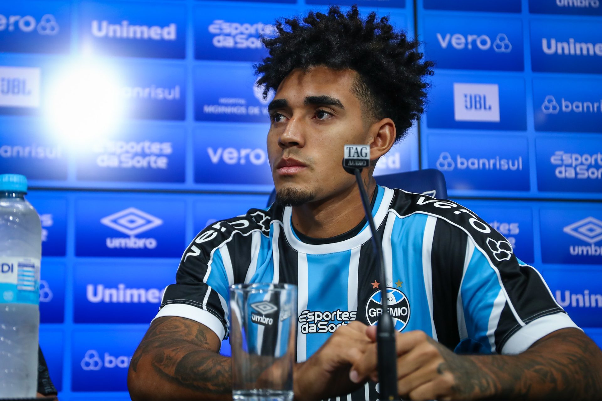 Du Queiroz, possível novo reforço do Sport, enquanto era jogador do Grêmio (Lucas Uebel/Grêmio FBPA)