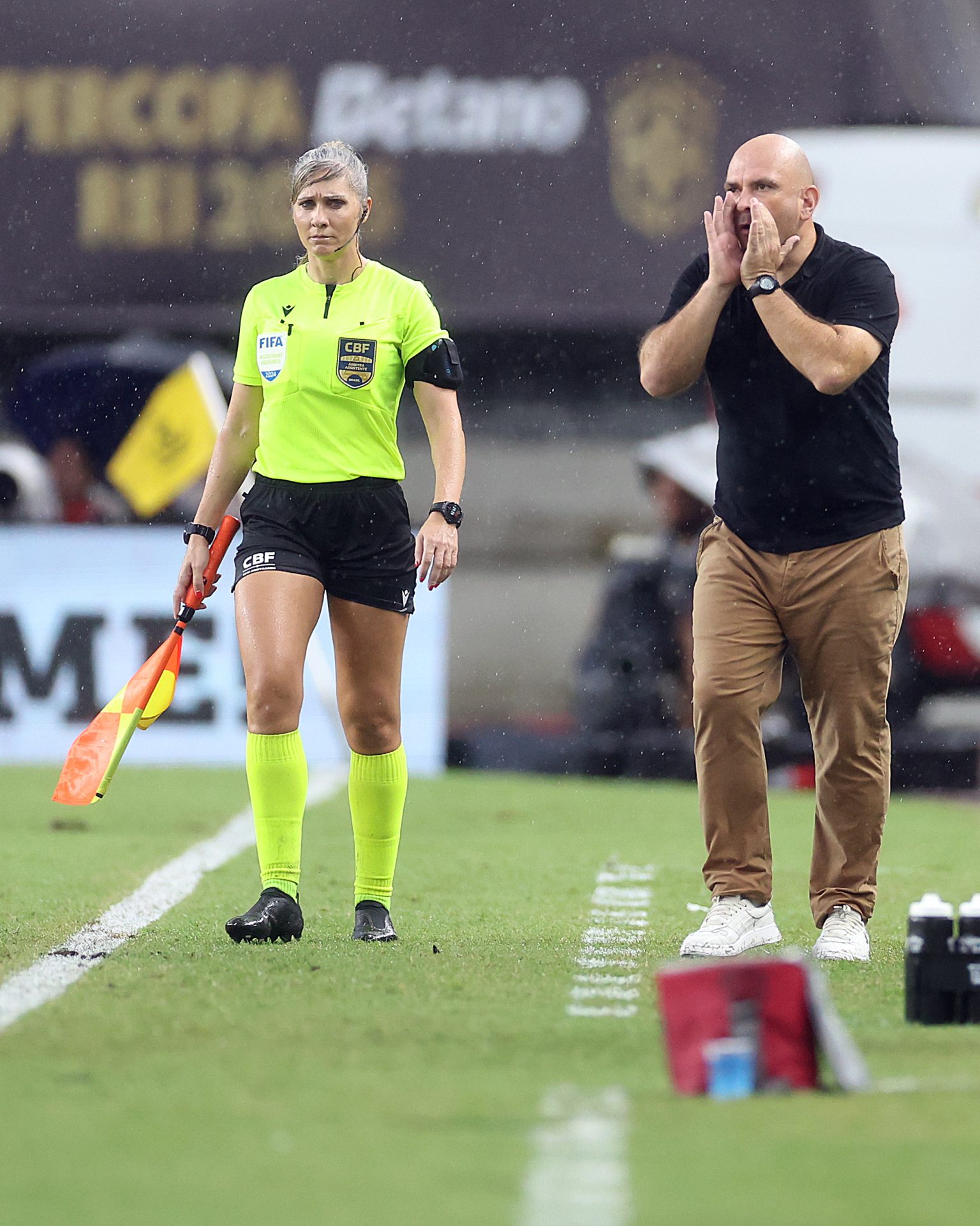 Carlos Leiria, técnico interino do Botafogo (Foto: Vítor Silva)