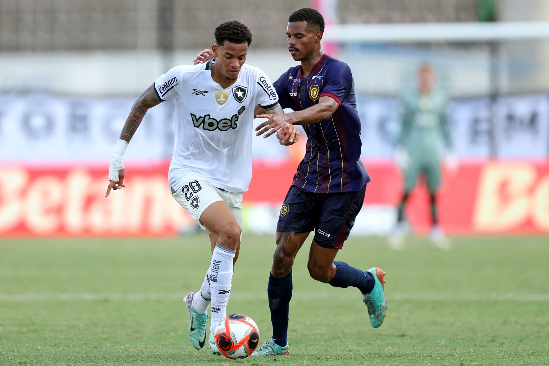 Botafogo e Madureira em campo (Vítor Silva)