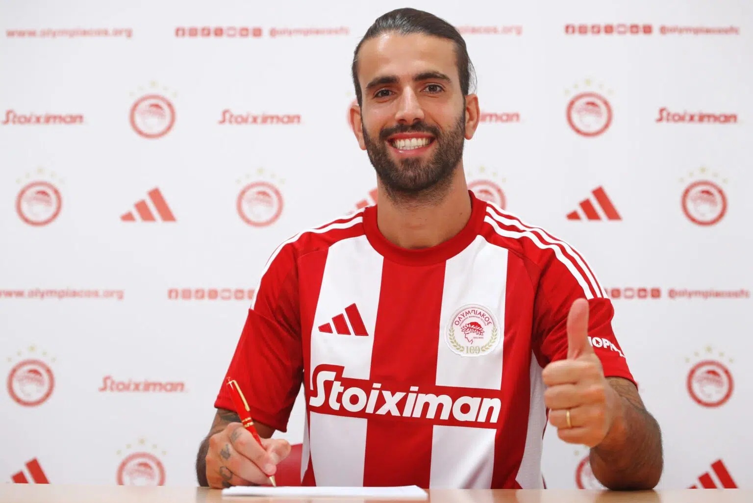 Sérgio Oliveira, meio campista do Sport (Reprodução/Olympiacos)