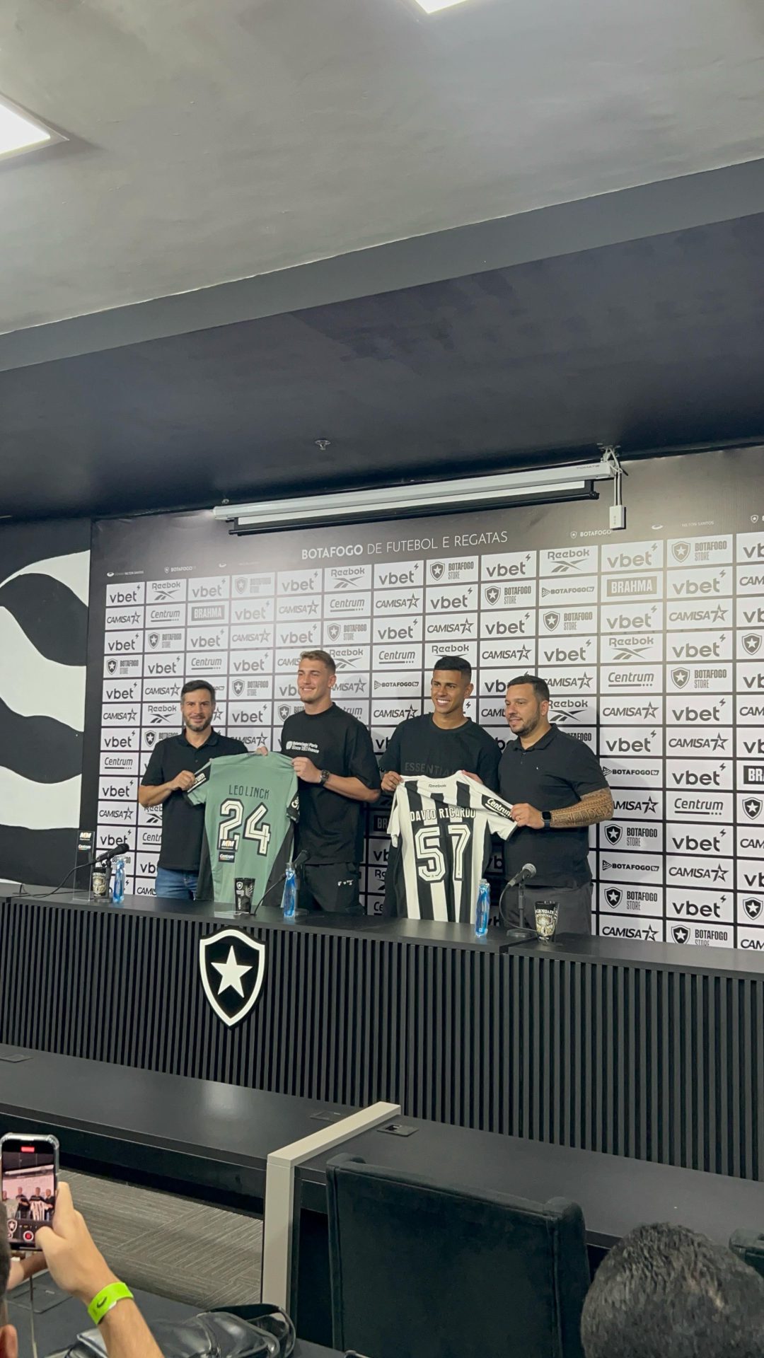 Léo Linck e David Ricardo, novas contratações do Botafogo (Foto: BTB Sports)