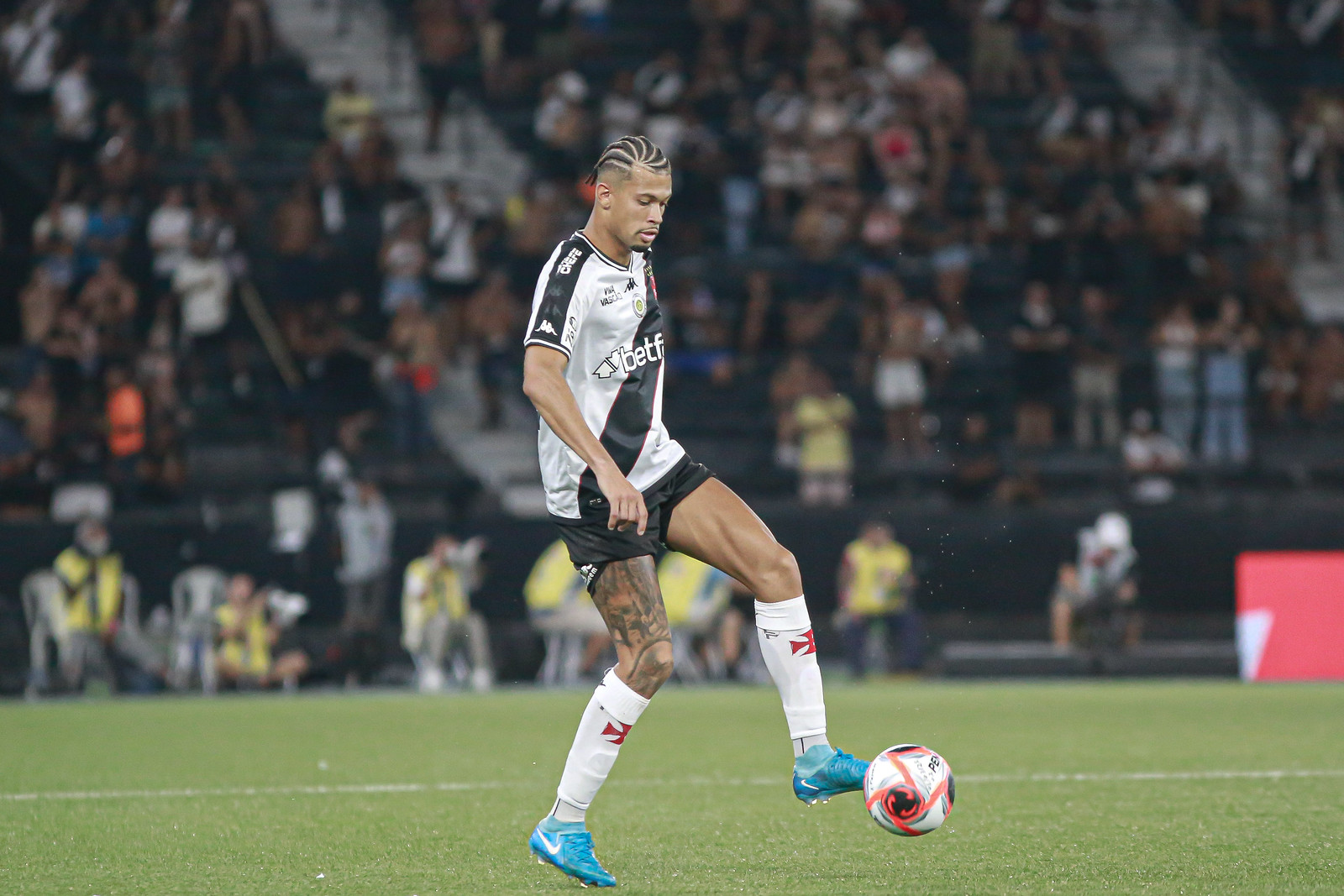 João Victor, zagueiro do Vasco da Gama (Foto: Flickr/Vasco)