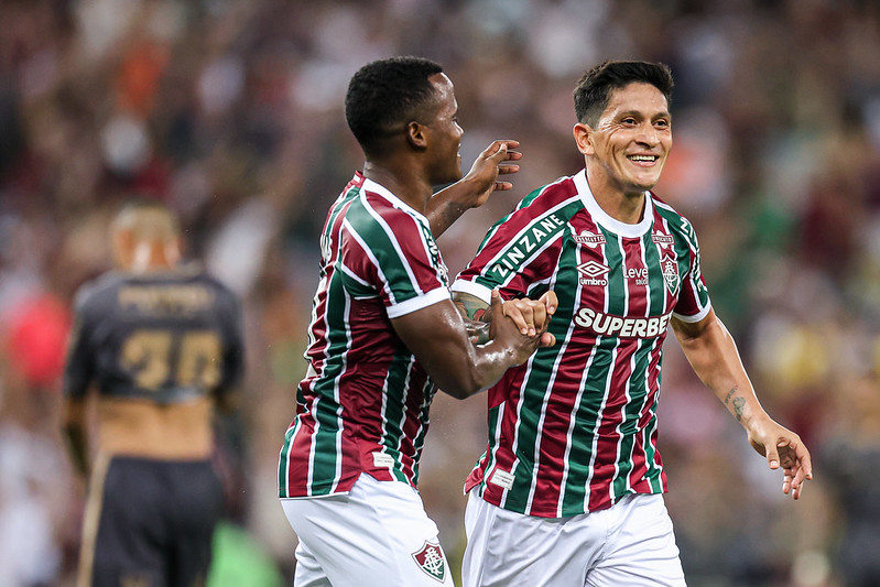 Arias e Cano comemoram gol do Fluminense. Foto: Marcelo Gonçalves/FFC.