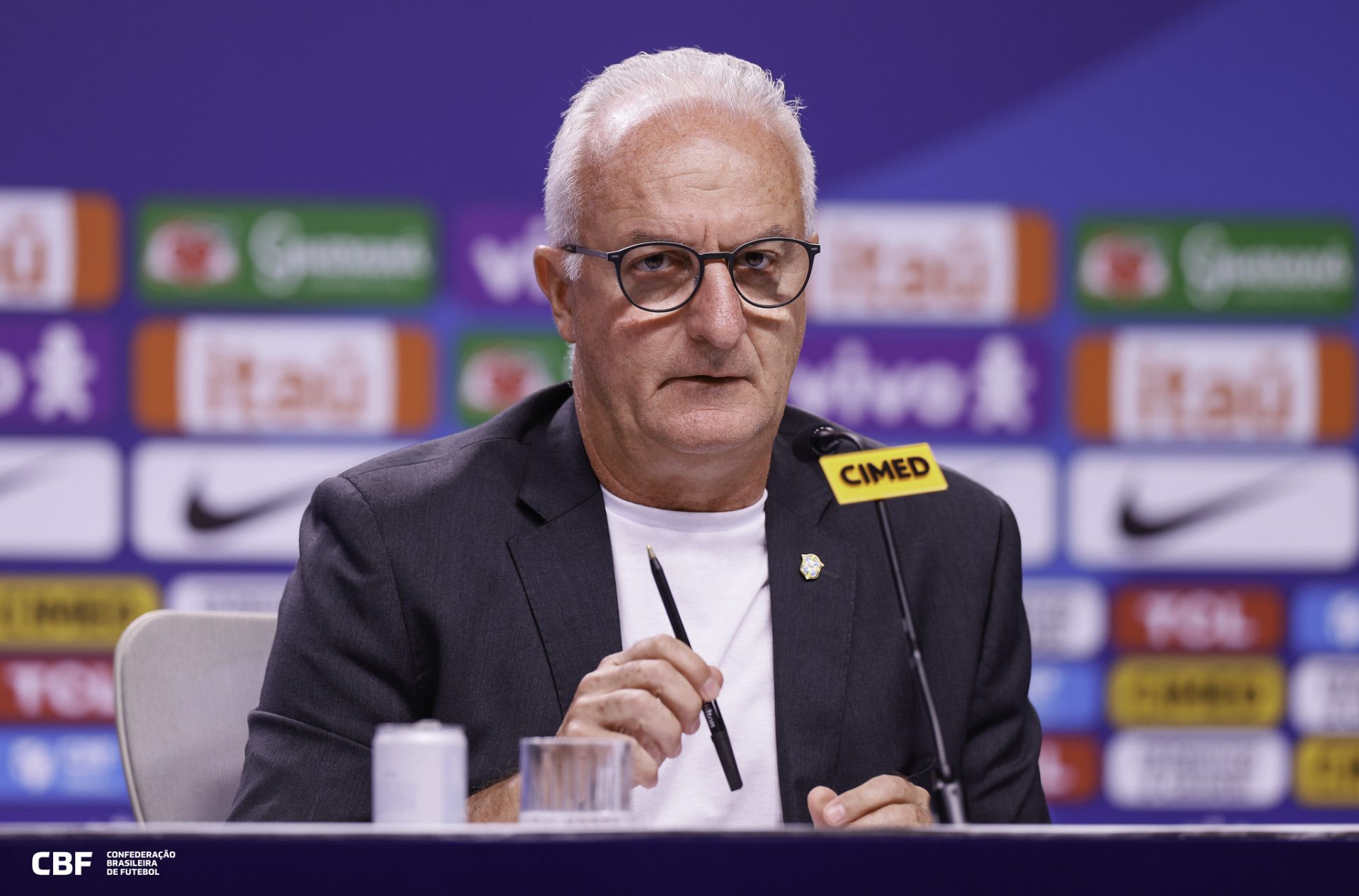 Dorival Junior anunciou nesta quinta-feira (06) a lista de convocados da Seleção Brasileira para as rodadas das Eliminatórias para a Copa do Mundo de 2026. FOTO: RAFAEL RIBEIRO/CBF