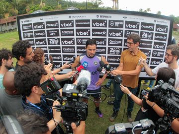 Botafogo faz media day para imprensa e jogadores cedem entrevistas (Arthur Barreto/Botafogo)