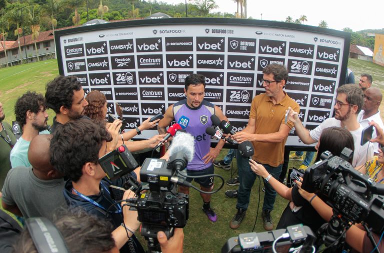 Botafogo faz media day para imprensa e jogadores cedem entrevistas (Arthur Barreto/Botafogo)