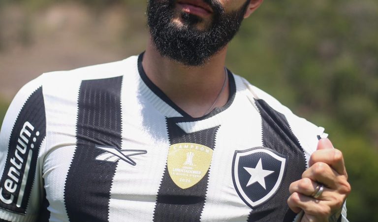 Mastriani, ex-Athletico, é anunciado pelo Botafogo Mastriani, ex-Athletico, é anunciado pelo Botafogo