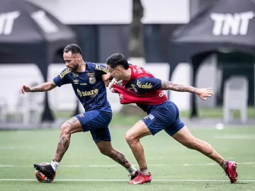 Neymar treinou com bola no CT Rei Pelé (Raul Baretta/SantosFC )