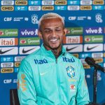 Wesley, jogador do Flamengo, em coletiva pela seleção brasileira. Foto: Ricardo Ribeiro.