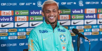 Wesley, jogador do Flamengo, em coletiva pela seleção brasileira. Foto: Ricardo Ribeiro.