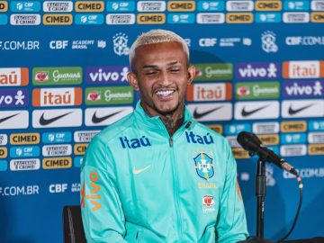 Wesley, jogador do Flamengo, em coletiva pela seleção brasileira. Foto: Ricardo Ribeiro.