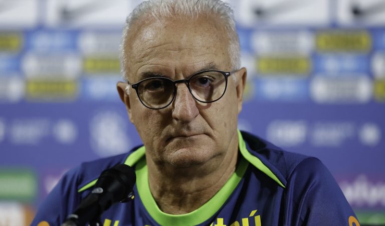 Dorival Júnior deixa a Seleção Brasileira após assinar rescisão de contrato Dorival Júnior deixa a Seleção Brasileira após assinar rescisão de contrato