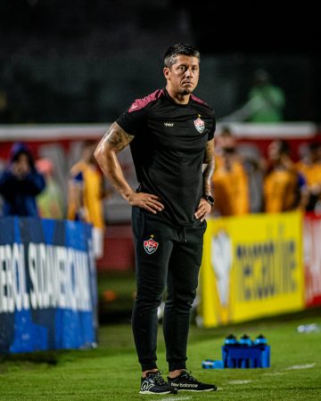 Thiago Carpini, técnico do Vitória com quem o Vasco fez contato. Foto: Victor Ferreira/EC Vitória.