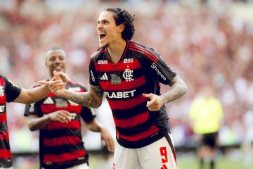 Pedro, do Flamengo, comemorando gol contra o Corinthians. Crédito: Adriano Fontes/Flamengo.