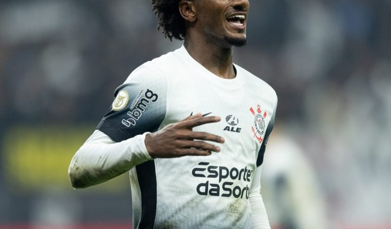 Corinthians acerta renovação de empréstimo de Talles Magno Corinthians acerta renovação de empréstimo de Talles Magno