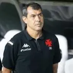 Fábio Carille durante partida do Vasco (Foto: Baggio Rodrigues/AGIF)