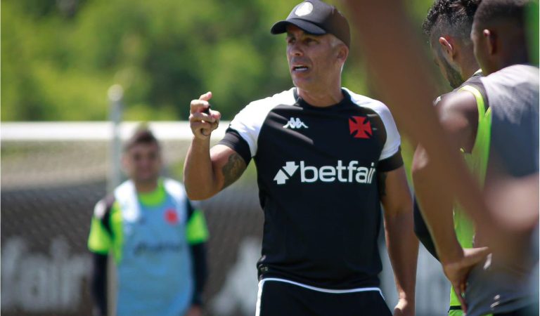 Ainda sem treinador, Vasco visita Operário pela Copa do Brasil