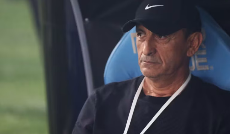 Santos é informado por Ramón Díaz que não assumirá o clube Santos é informado por Ramón Díaz que não assumirá o clube