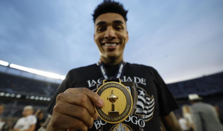 Nottingham Forest apresenta proposta ao Botafogo por Igor Jesus