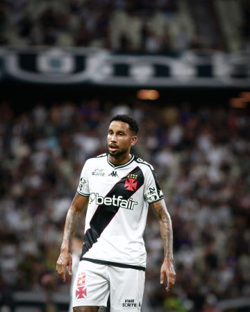 Jair durante partida pelo Vasco (Foto: Matheus Lima/Vasco)