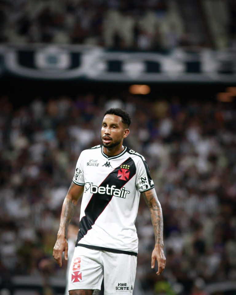 Jair durante partida pelo Vasco (Foto: Matheus Lima/Vasco)