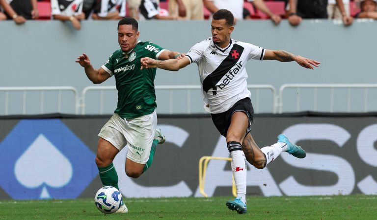 Palmeiras aproveita falha bizarra e vence no Mané Garrincha