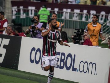 Samuel Xavier comemora o gol da vitória do Fluminense. Foto: Leonardo Brasil/FFC.