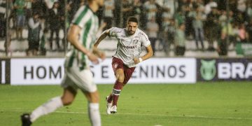 Renato Augusto durante sua ultima partida pelo Fluminense (foto: Lucas Merçon/Fluminense)