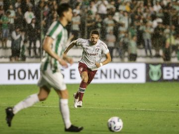 Renato Augusto durante sua ultima partida pelo Fluminense (foto: Lucas Merçon/Fluminense)