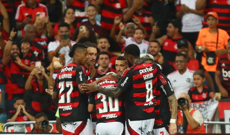 Flamengo recebe a LDU no Maracanã em confronto decisivo pela Libertadores Flamengo recebe a LDU no Maracanã em confronto decisivo pela Libertadores