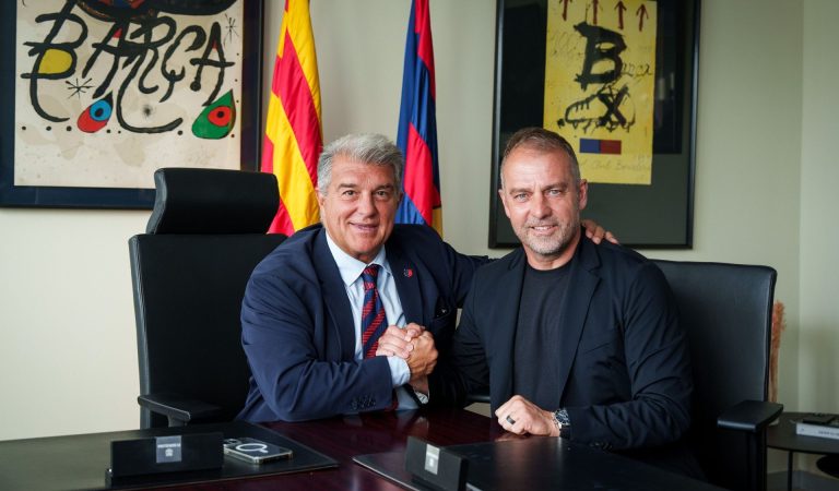 Barcelona anuncia renovação de Hansi Flick até 2027