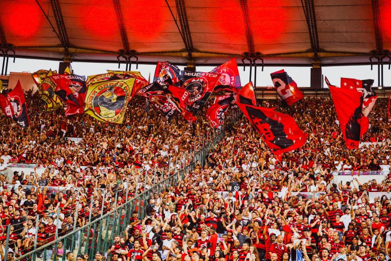 Torcida do Flamengo no Maracanã. Foto: @tbarros89 / Maracanã.