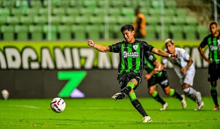 STJD pune Miguelito, do América-MG, com cinco jogos por acusação de injúria racial STJD pune Miguelito, do América-MG, com cinco jogos por acusação de injúria racial