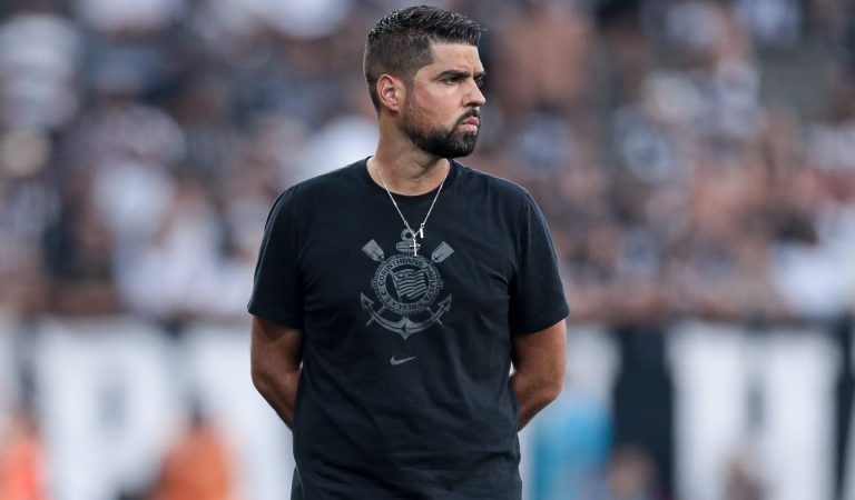 Sport anuncia chegada de António Oliveira, após demitir Pepa Sport anuncia chegada de António Oliveira, após demitir Pepa