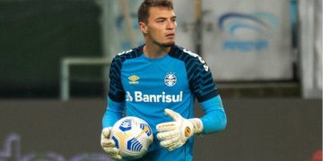 Gabriel Grando, goleiro do Grêmio, interessa ao Palmeiras. Foto: IMAGO.