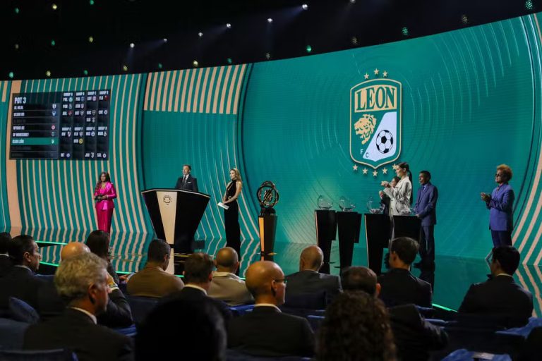 Sorteio da fase de grupos da Copa do Mundo de Clubes. Foto: Getty Images.