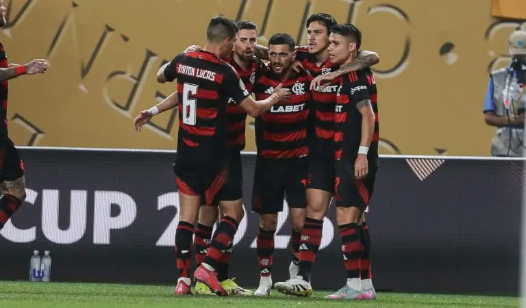 Flamengo estreia com autoridade e vence o Espérance Flamengo estreia com autoridade e vence o Espérance