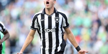 Jair comemora o primeiro gol do Botafogo em Mundiais. Foto: Vítor Silva/BFR.