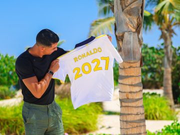 Cristiano Ronaldo acertou a renovação até 2027. Foto: X/Al-Nassr FC.
