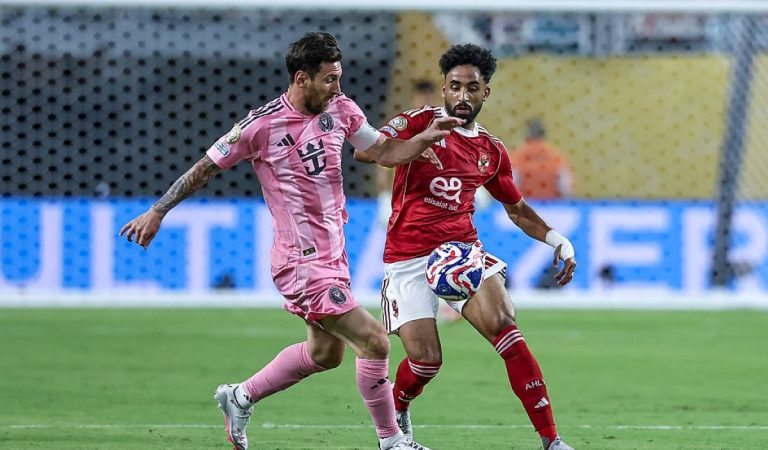 Copa do Mundo de Clubes estreia com empate sem gols