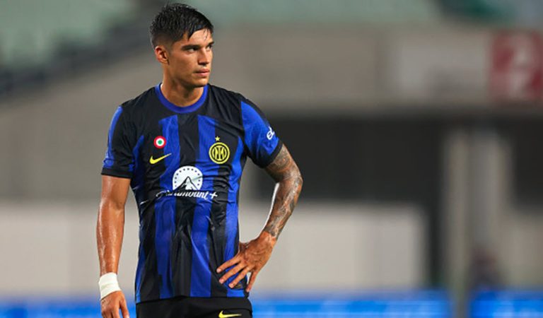 Botafogo sela acordo com Joaquín Correa