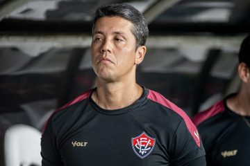 Carpini não resistiu eliminação na Copa do Nordeste | Foto: Victor Ferreira - Vitória