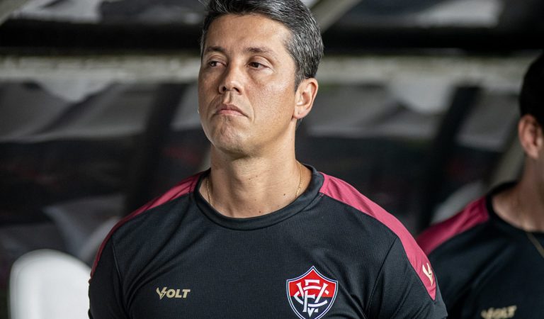Após demitir Carpini, Vitória anuncia Carille como novo treinador