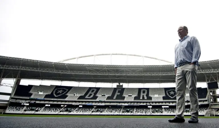 John Textor inicia saga em busca do técnico ideal para o Botafogo John Textor inicia saga em busca do técnico ideal para o Botafogo