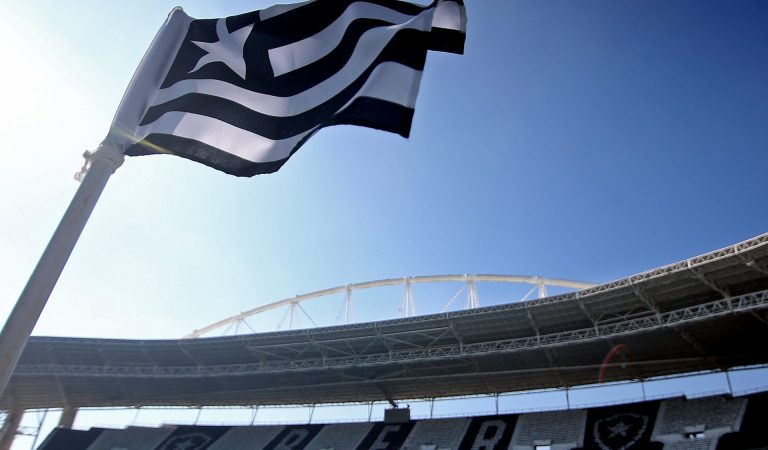 Botafogo encara Bragantino em jogo de ida pela Copa do Brasil