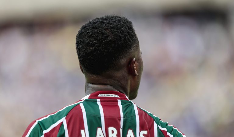 Wolverhampton desperta o interesse em Jhon Arias